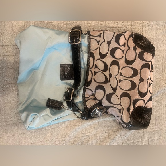 Authentic Coach Peyton Signature Lurex / Metallic C Outline - Hobo Bag - USED - Picture 9 of 9